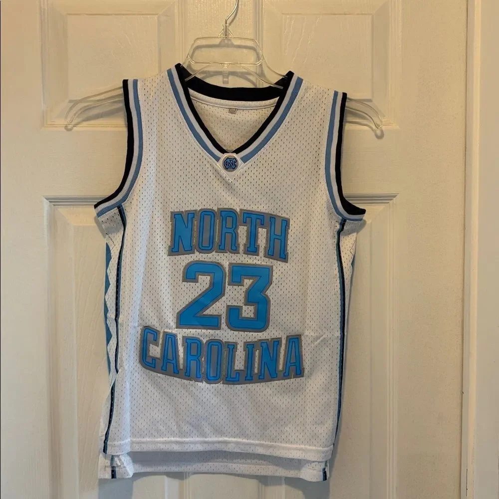 Michael Jordan Basketball Jersey Large #23  North Carolina Tar Heels White XS